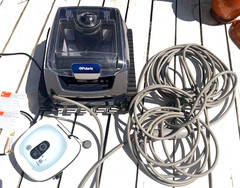 Polaris Epic 8642 IQ Robotic Pool Vacuum Cleaner w/Remote Aqualink control