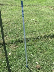 Adjustable 12-Foot Pool Cleaning Pole – Stylish Aluminum Telescoping Design
