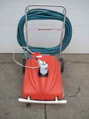 Aqua Vac Automitic Self Propelled Industrial Pool Cleaner With Controller
