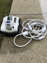 Polaris Robotic Pool Cleaner, Plastic White/Black, Includes Hose Set