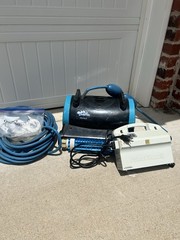 Maytronics Dolphin Nautilus CC Robotic Pool Cleaner w/Power Supply *PARTS*